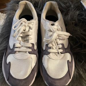 Selling gently used adidas